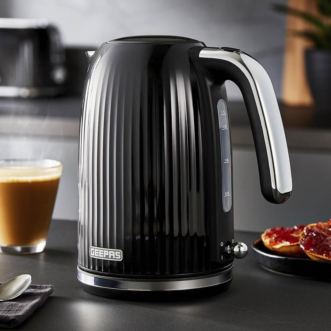1.7L Rapid Boil Fluted Black Jug Electric Kettle