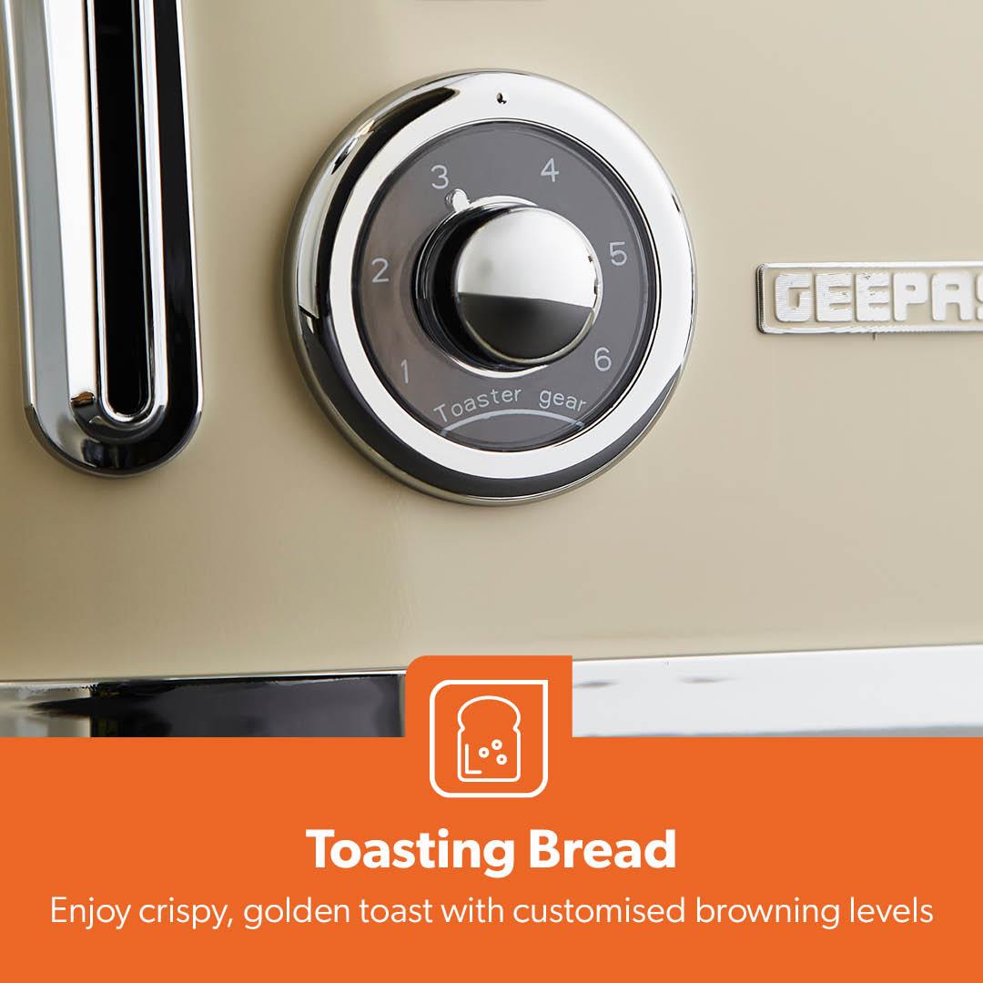 Vintage Cream Retrovive Four-Slice Bread Toaster