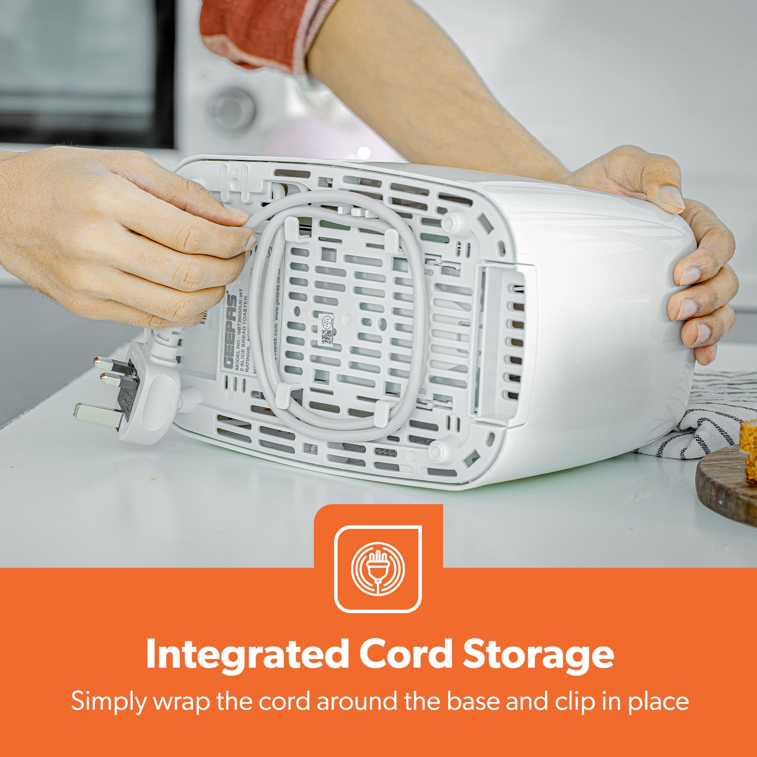 White 2-Slice Bread Toaster With 6 Level Browning