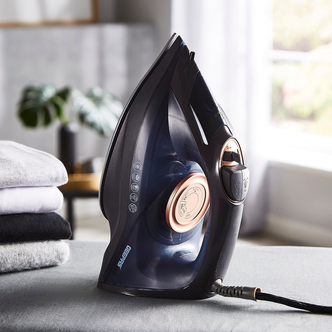 2-In-1 Wet and Dry 'Smart Steam' Steam Iron