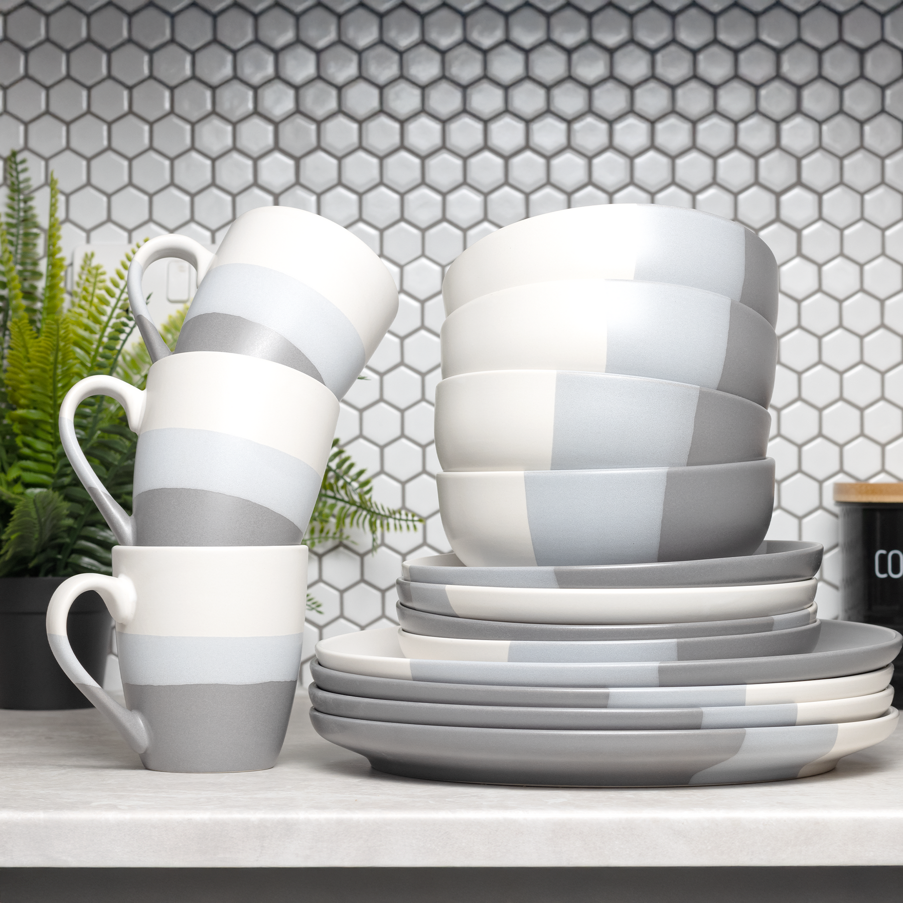 16-Piece Tri-Colour Stoneware Dinner Set Plates, Bowls and Cups