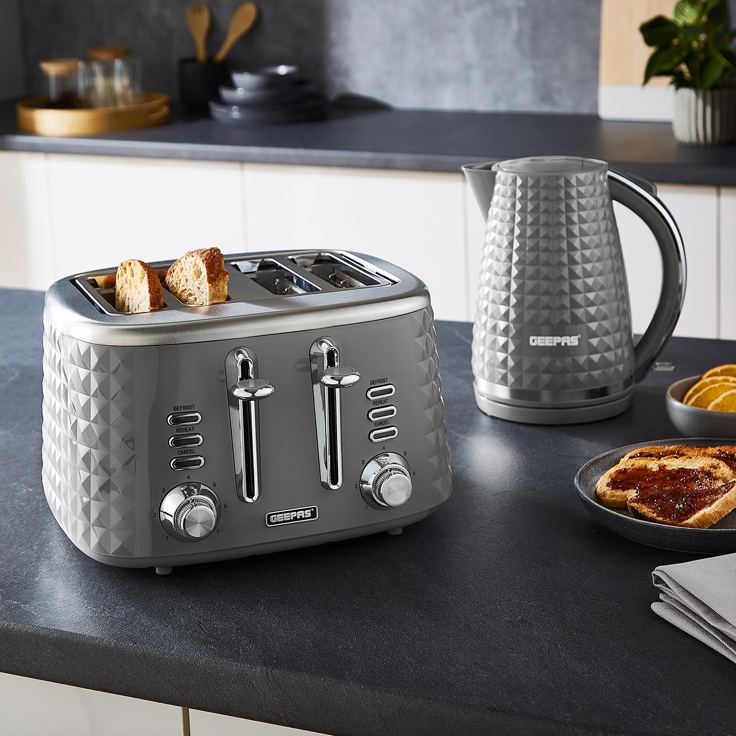 2200W 'Argyle' Rapid Boil Kettle and Toaster Set In Grey