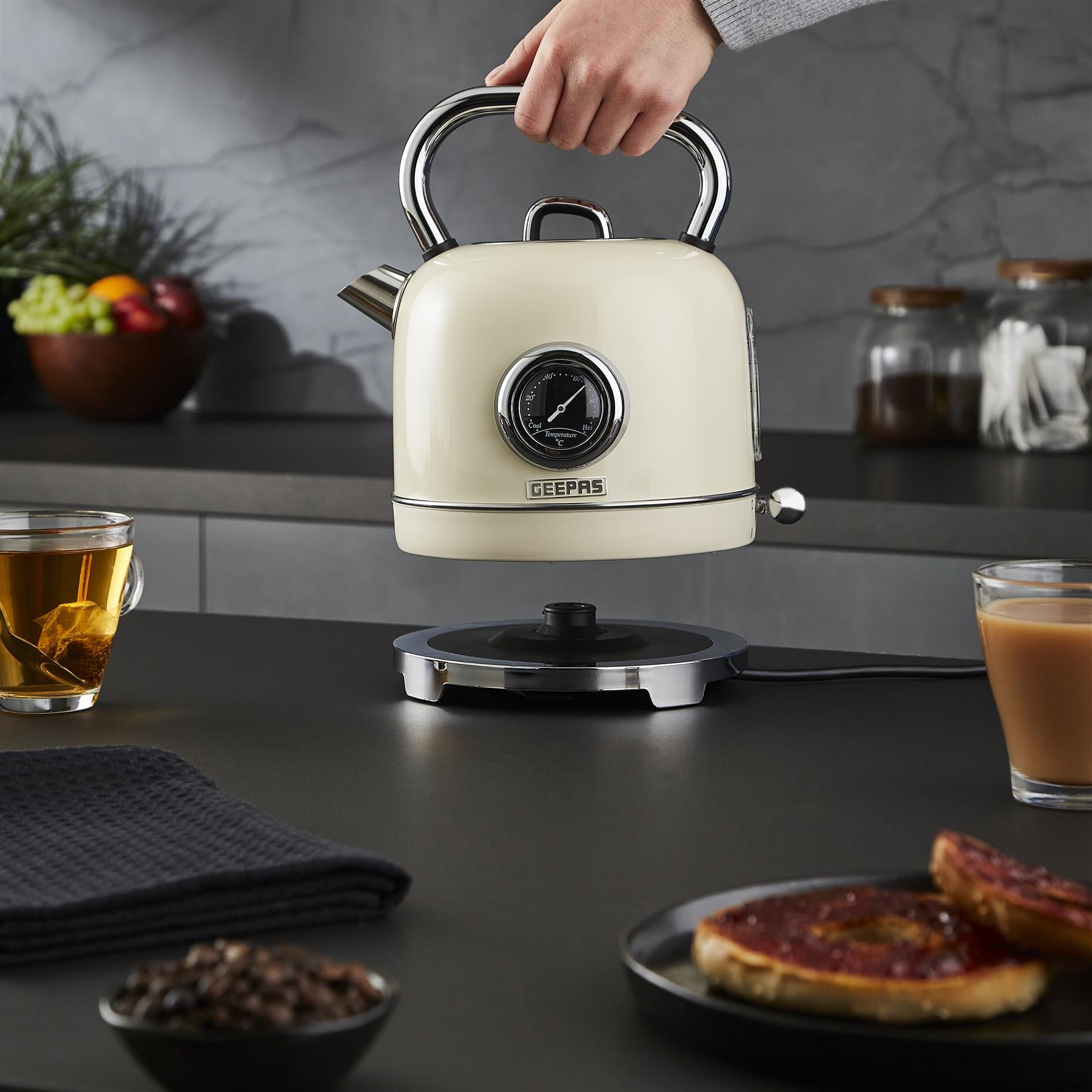 Retrovive Cream 1.8L Kettle, 4-Slice Bread Toaster & 20L Microwave Oven