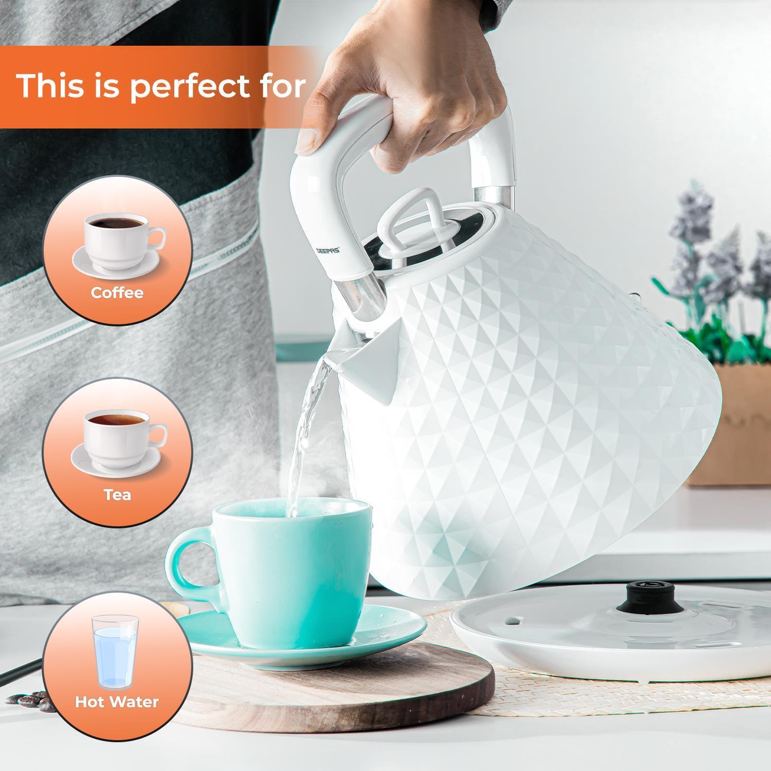 White Short Diamond Four-Slice Toaster and Kettle Set