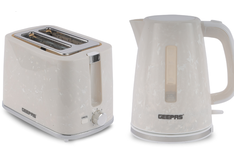 White 1.7L Cordless Electric Kettle & 900W 2-Slice Bread Toaster Set