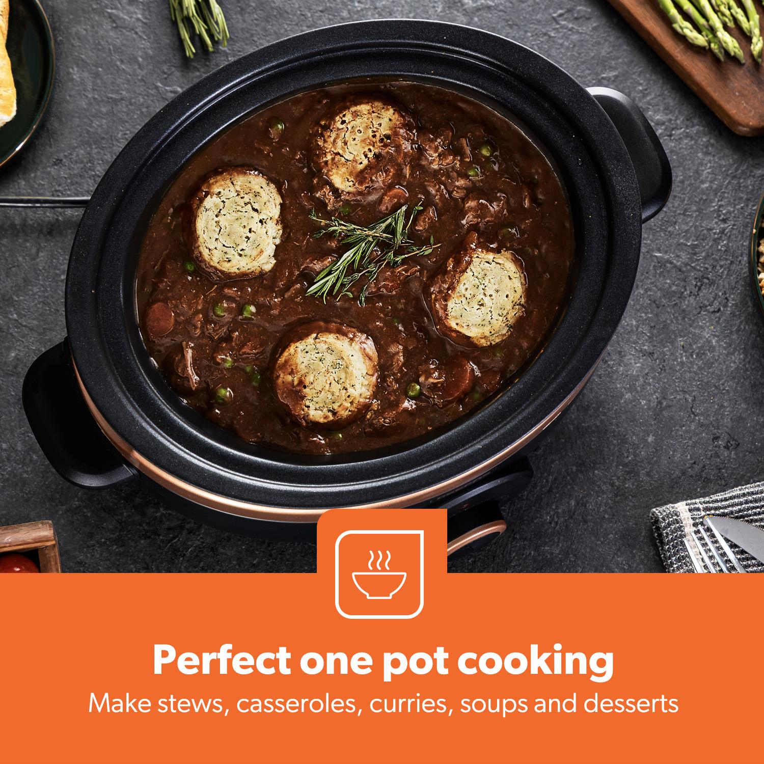 6.5L Black and Gold Slow Cooker With Three-Heat Settings