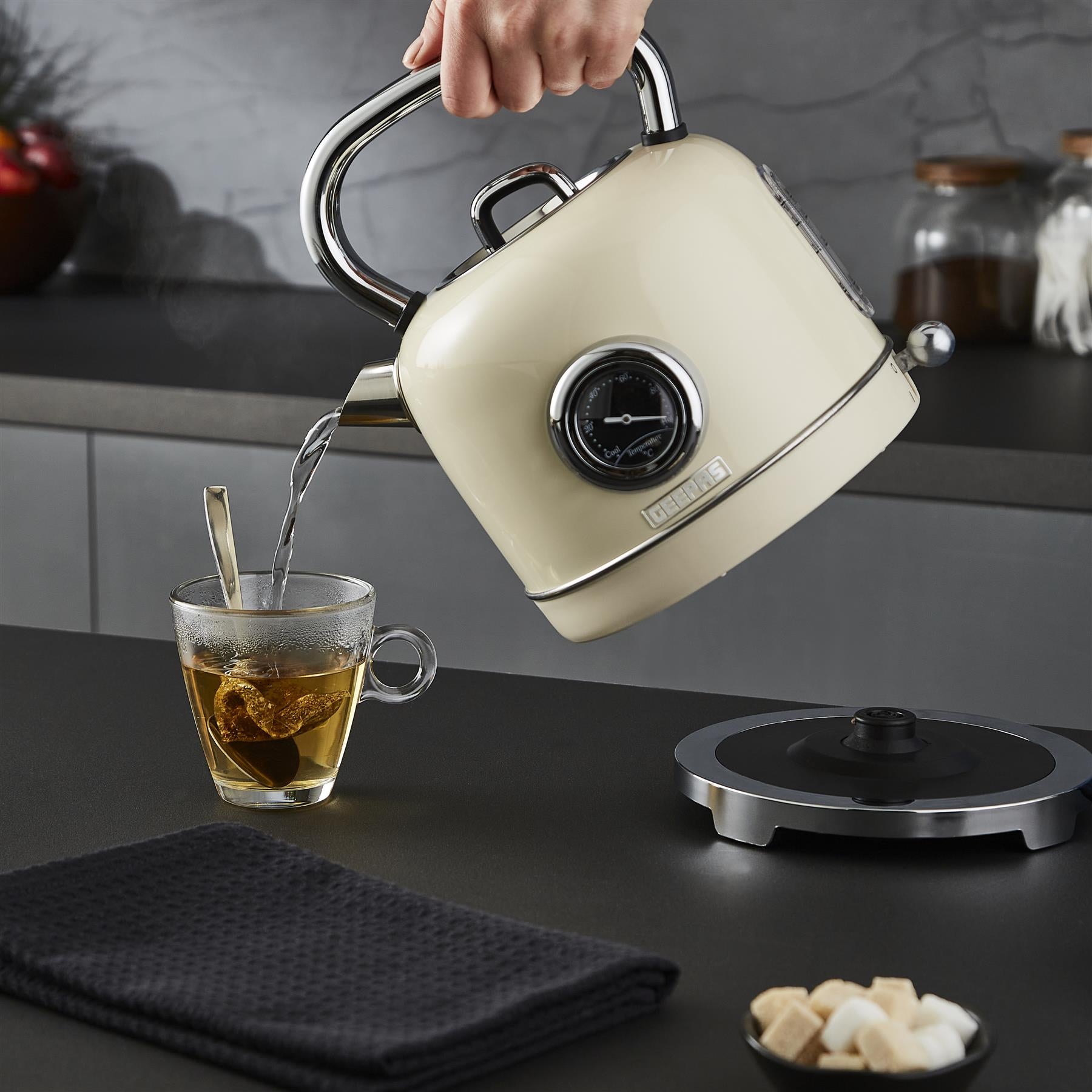 1.8L Cream Retrovive Rapid-Boil Vintage Electric Kettle