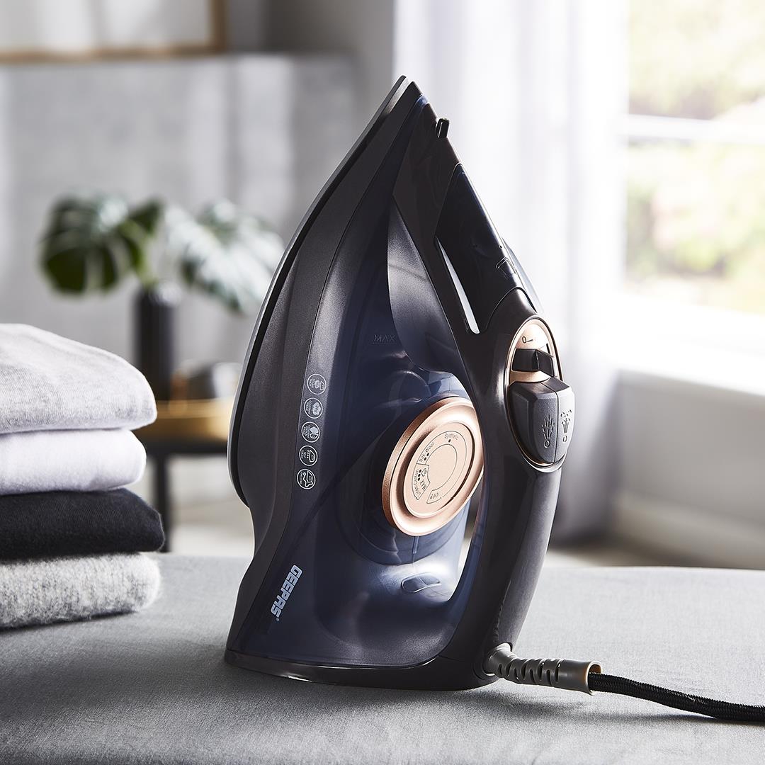 2400W Non-Stick Steam Iron With Dry & Wet Gliding