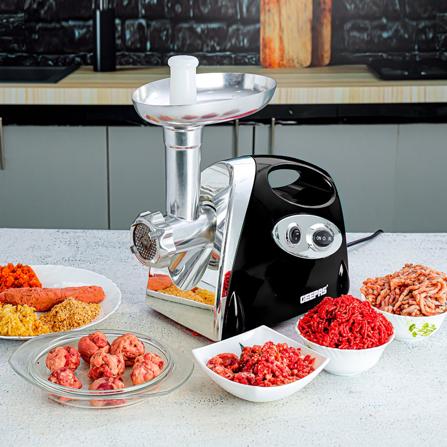 3-In-1 Electric Meat Grinder, Mincer and Sausage Maker