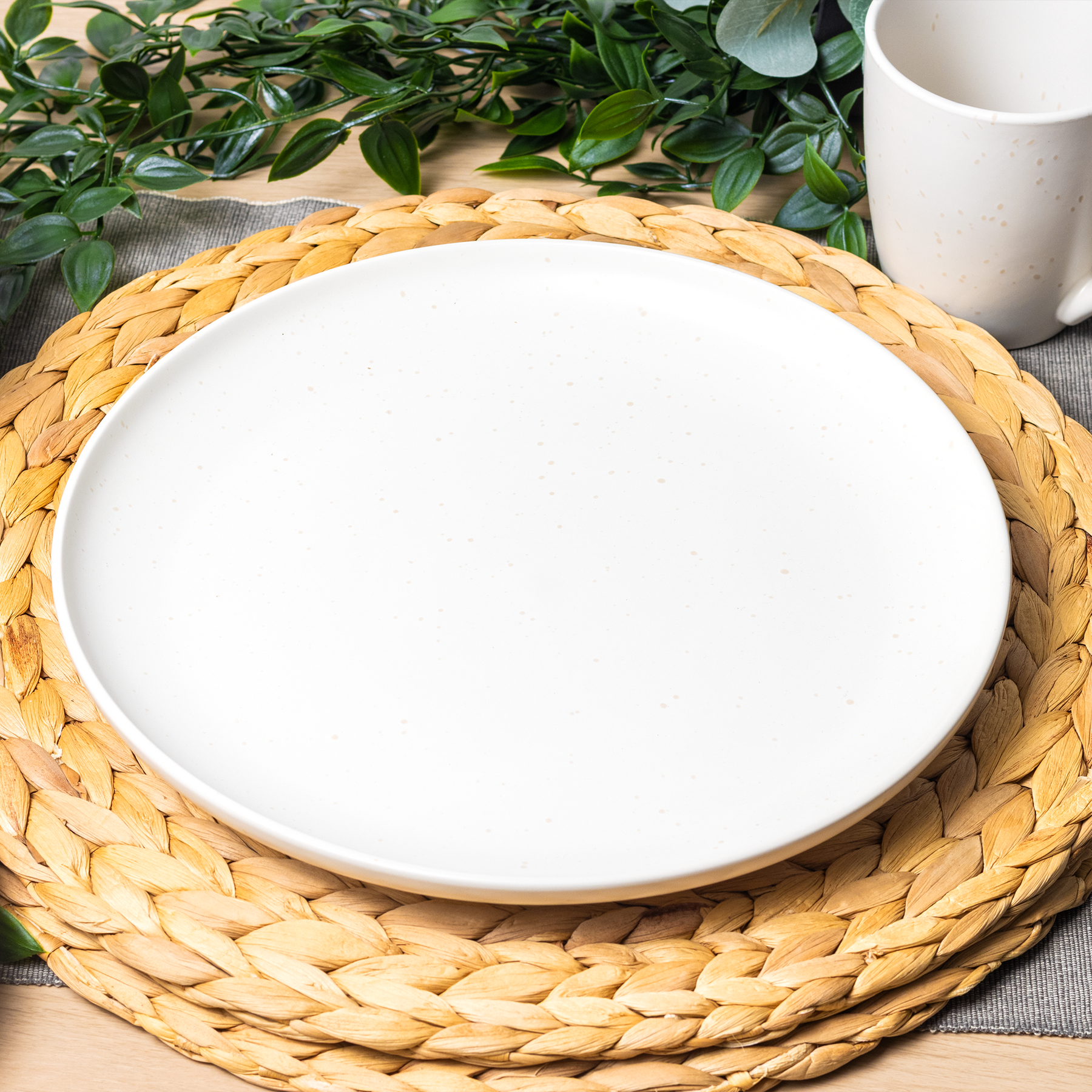 16-Piece Stoneware Dinner Set Plates, Bowls and Cups Set