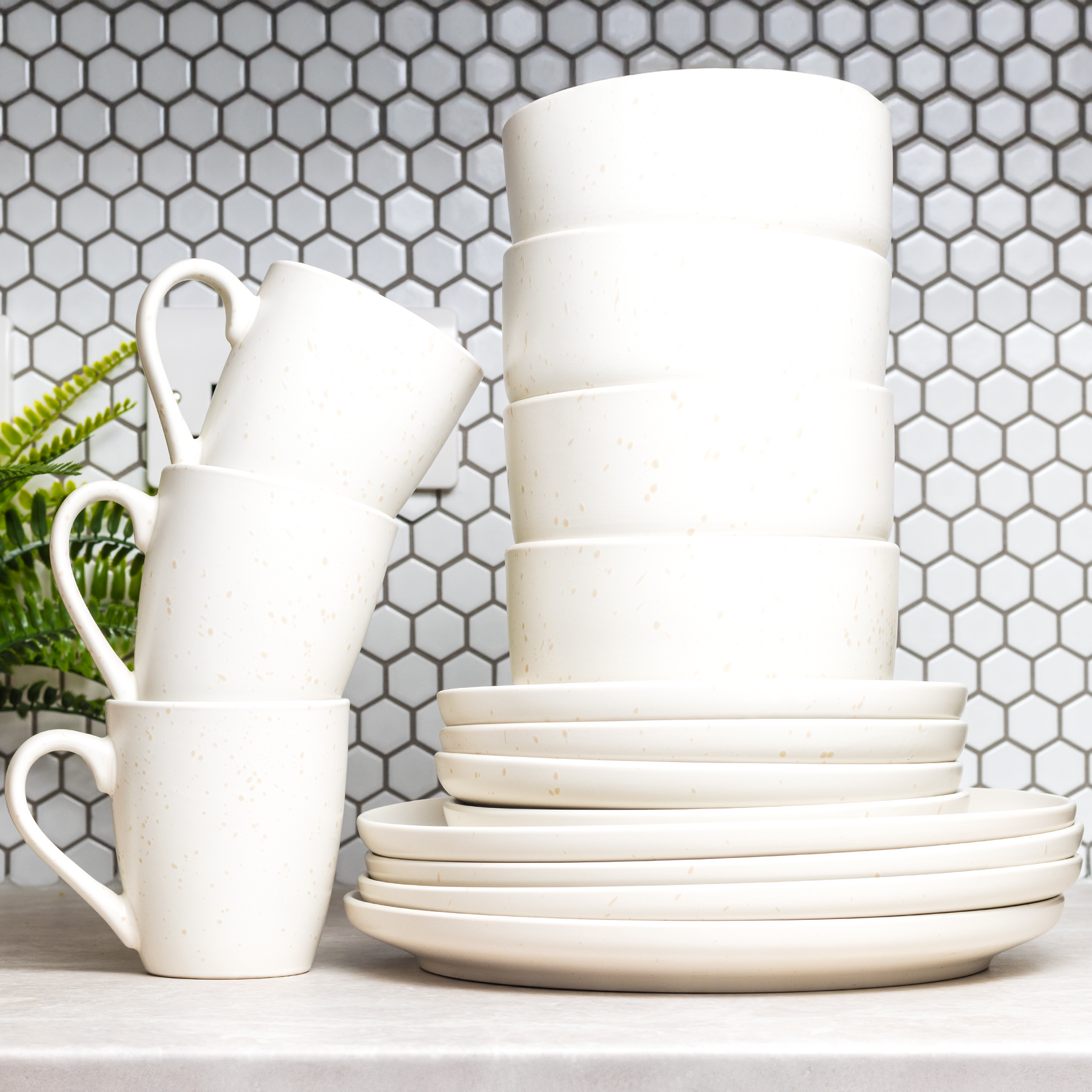 16-Piece Stoneware Dinner Set Plates, Bowls and Cups Set