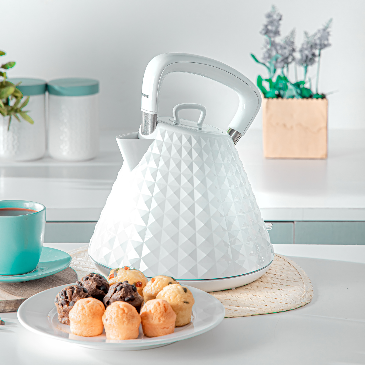 Glass kettle and toaster from Morphy Richards 