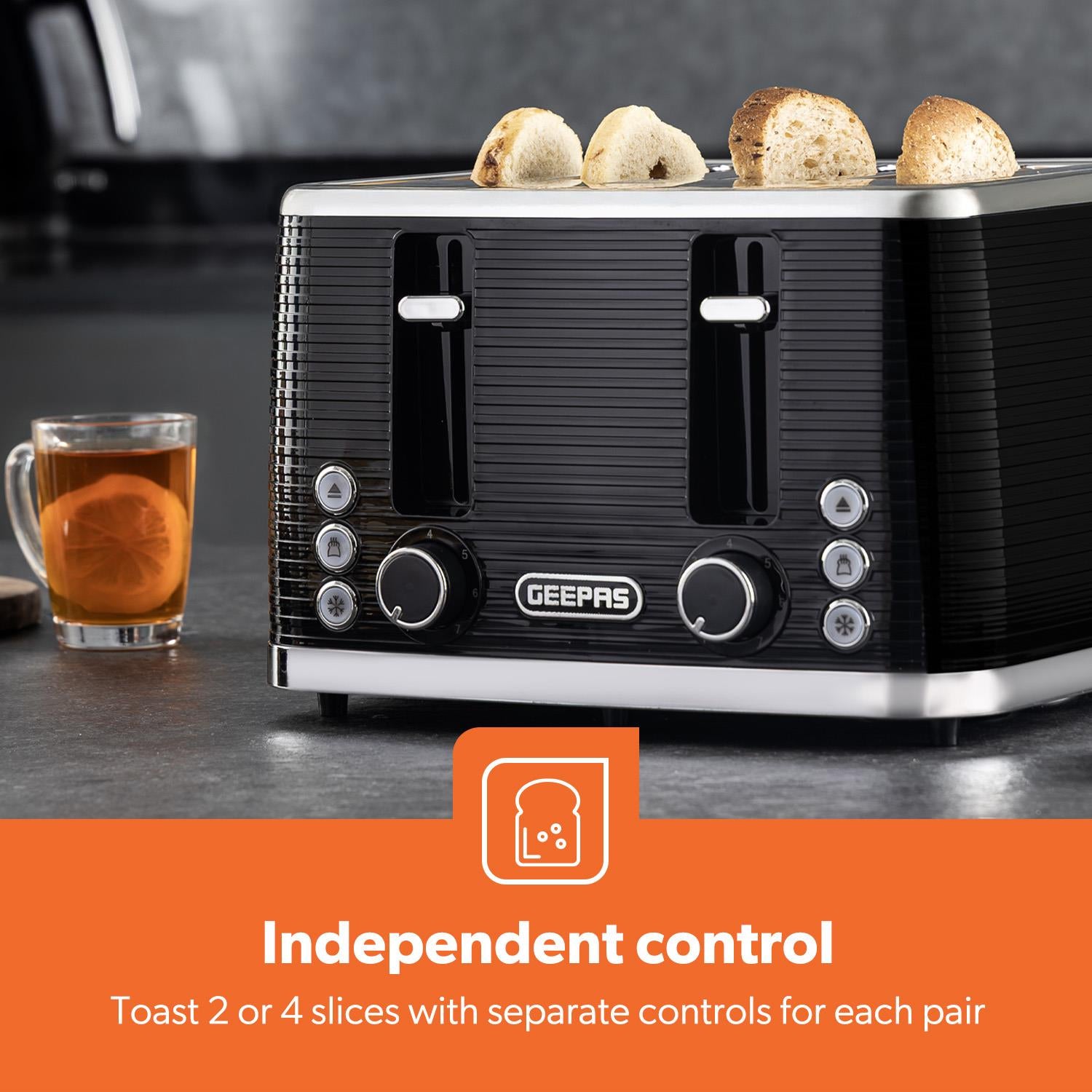 Black Linear 4 Slice Toaster With 7 Browning Levels 1600W