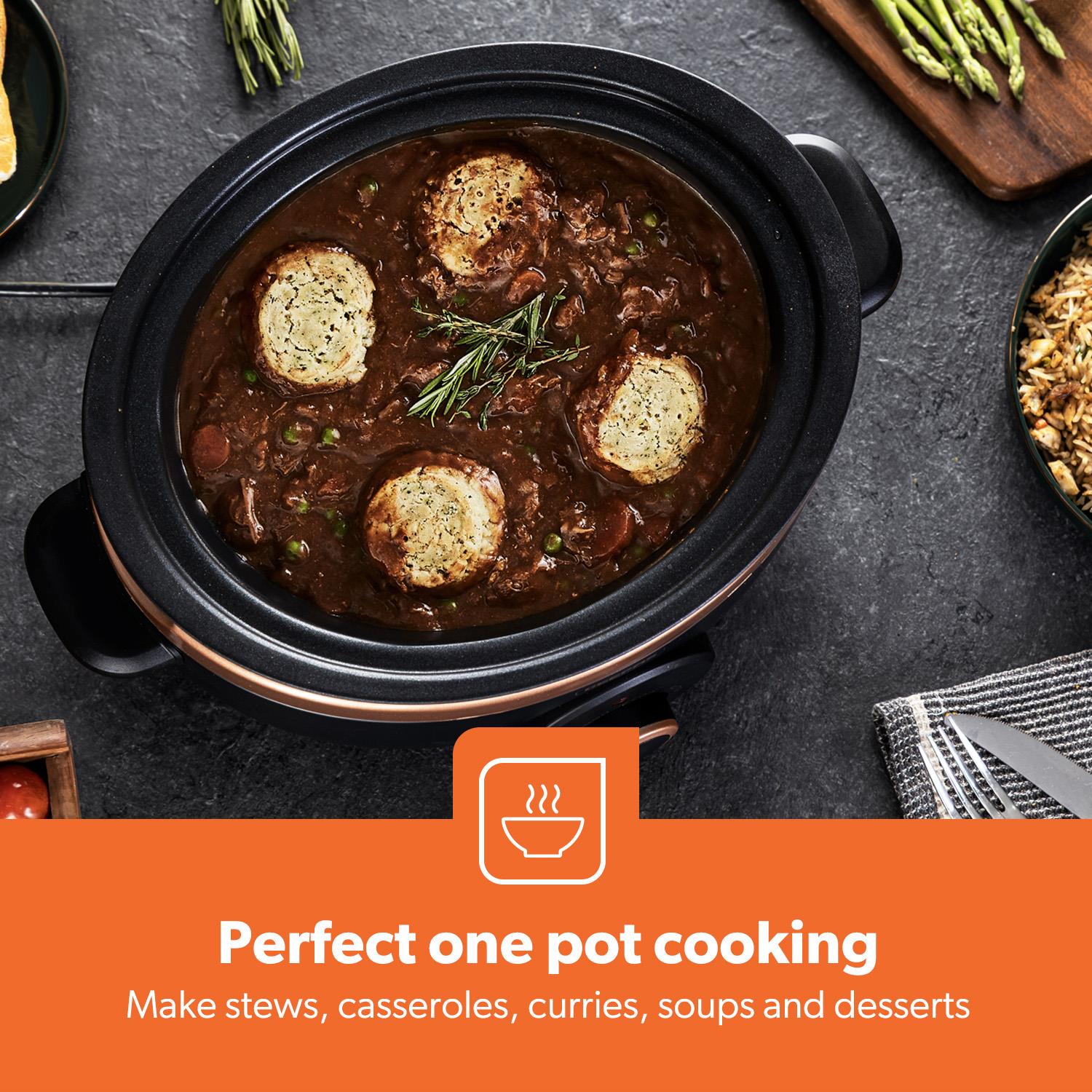 3.5L Black and Gold Matte Slow Cooker With 3 Heat Settings