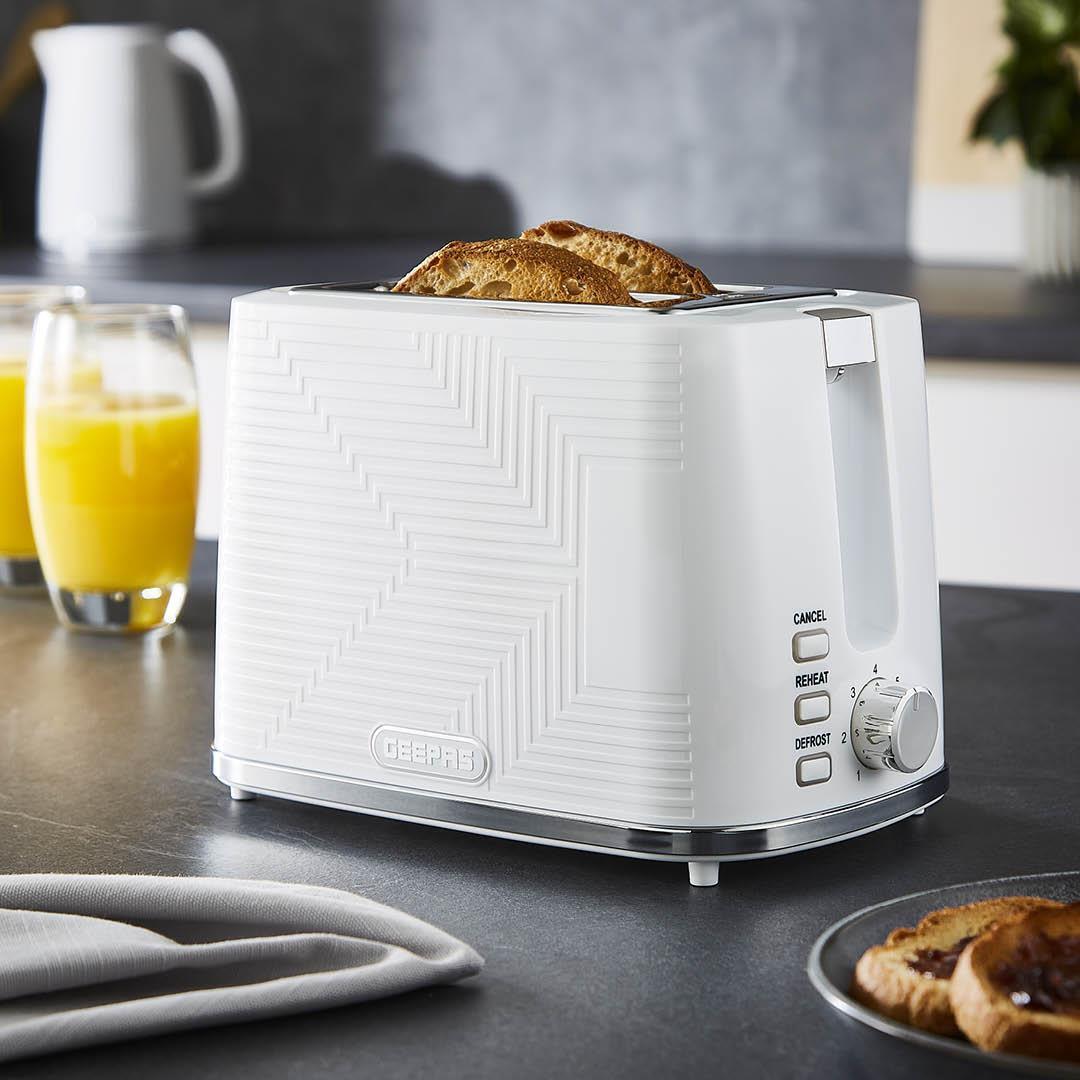 White 2-Slice Bread Toaster With 7 Level Browning Control