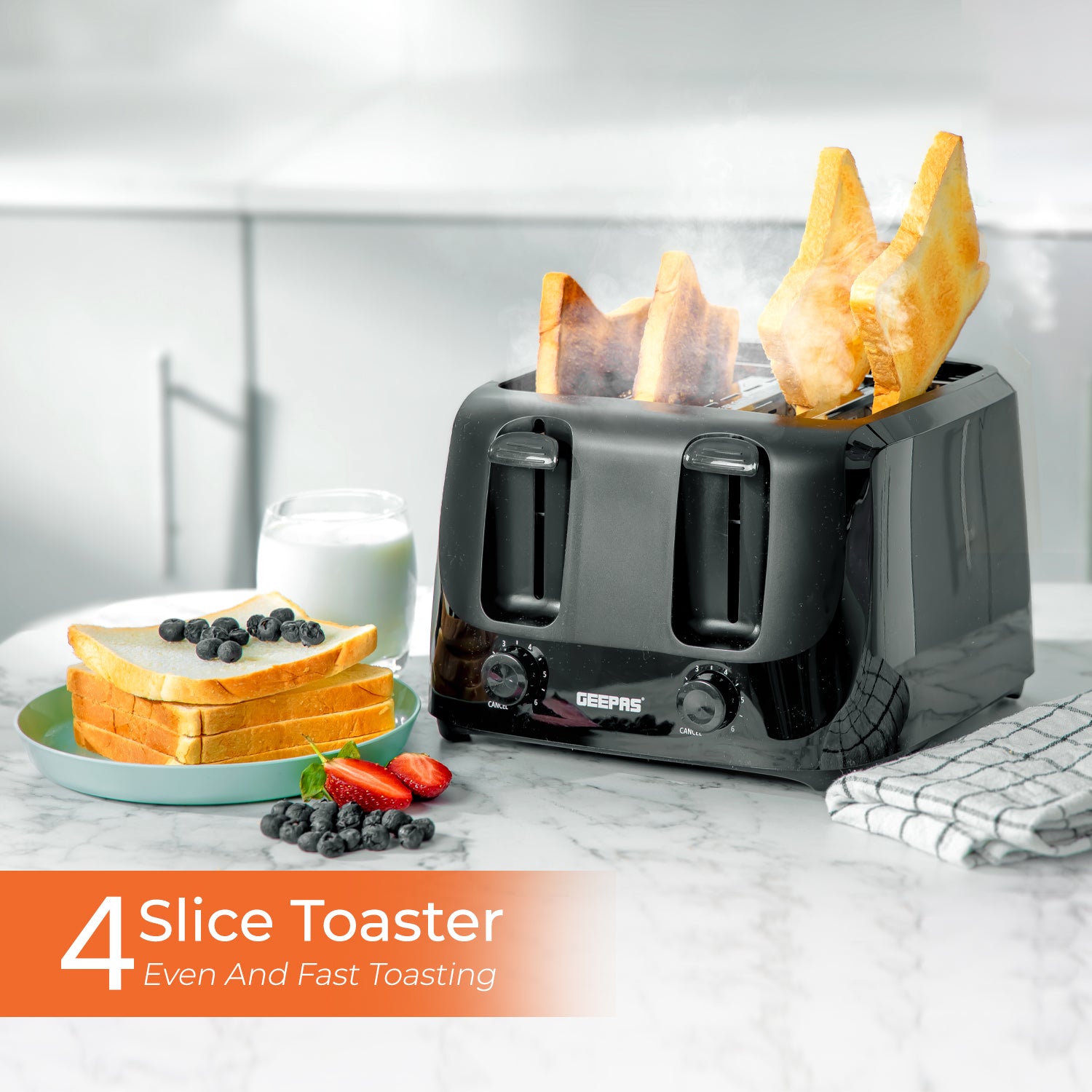 Four-Slice Black Bread Toaster With Browning Control
